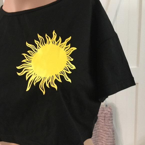 Shein cropped top - Picture 3 of 6